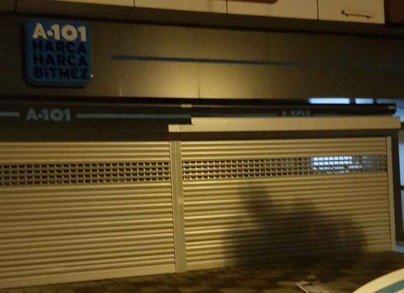 Şile A101 Market Alüminyum Gözlü Kepenk 1