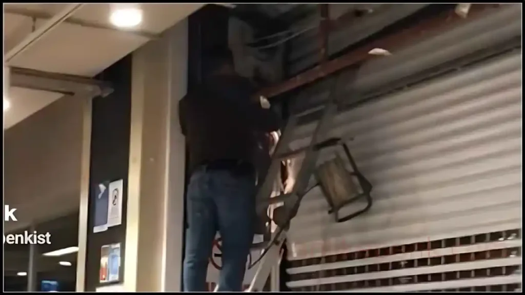 Bakırköy Kepenk Tamiri 2 Bakırköy Akvaryum AVM kepenk motor arızası tespit