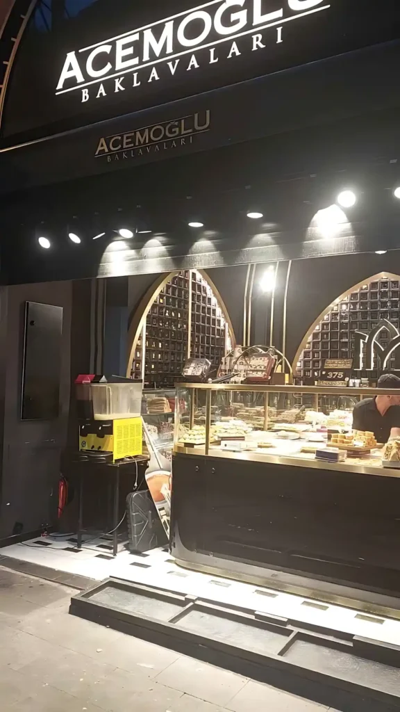 Fatih Otomatik Kepenk Montajı 2 Fatih Otomatik Kepenk estetik ve güvenlik açısından yüksek standart