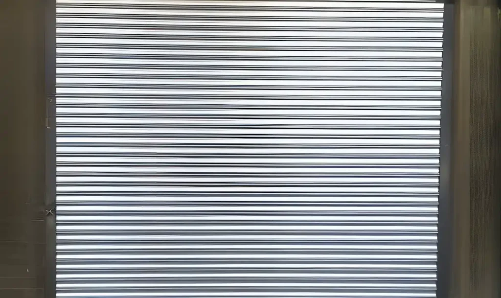 Galvaniz Kepenk Nedir? Özellikleri ve Fiyatları 11 endüstriyel tesisler, depolar ve dış mekanlarda tercih edilen galvaniz kepenk uzun ömürlü ve bakım gerektirmez