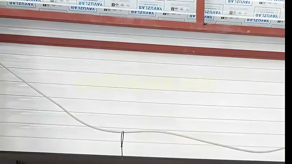 Kadıköy İş Yeri İki Adet Alüminyum Kepenk Montajı Projesi 9 Alüminyum kepenk montaj süreci Kadıköy Kepenk Montajı