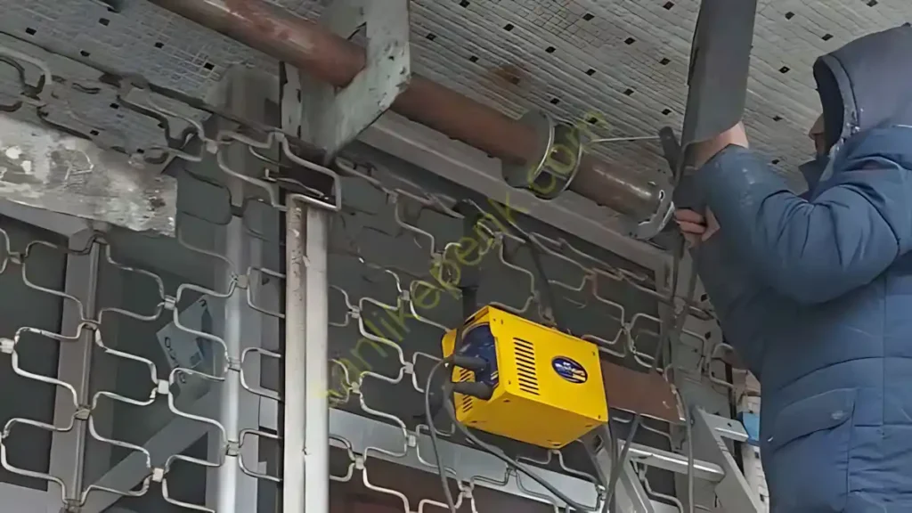 Kartal Eski Tip Kafesli Kepenk Daraba Tamiri Projesi 4 Kartal kepenk daraba tamiri. Kartal'da eski tip kafesli kepenk daraba tamiri