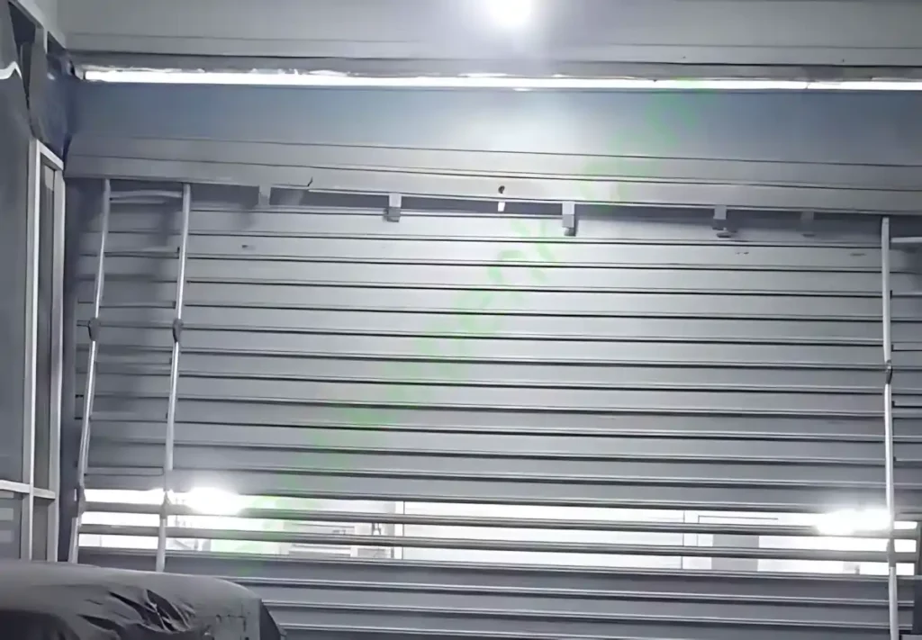 Pendik Atatürk Oto Sanayi Çetin Otomotiv Otomatik Kepenk Montajı 15 Pendik Oto Sanayi Kepenk, Zincir aktarmalı motor kepenk montajı