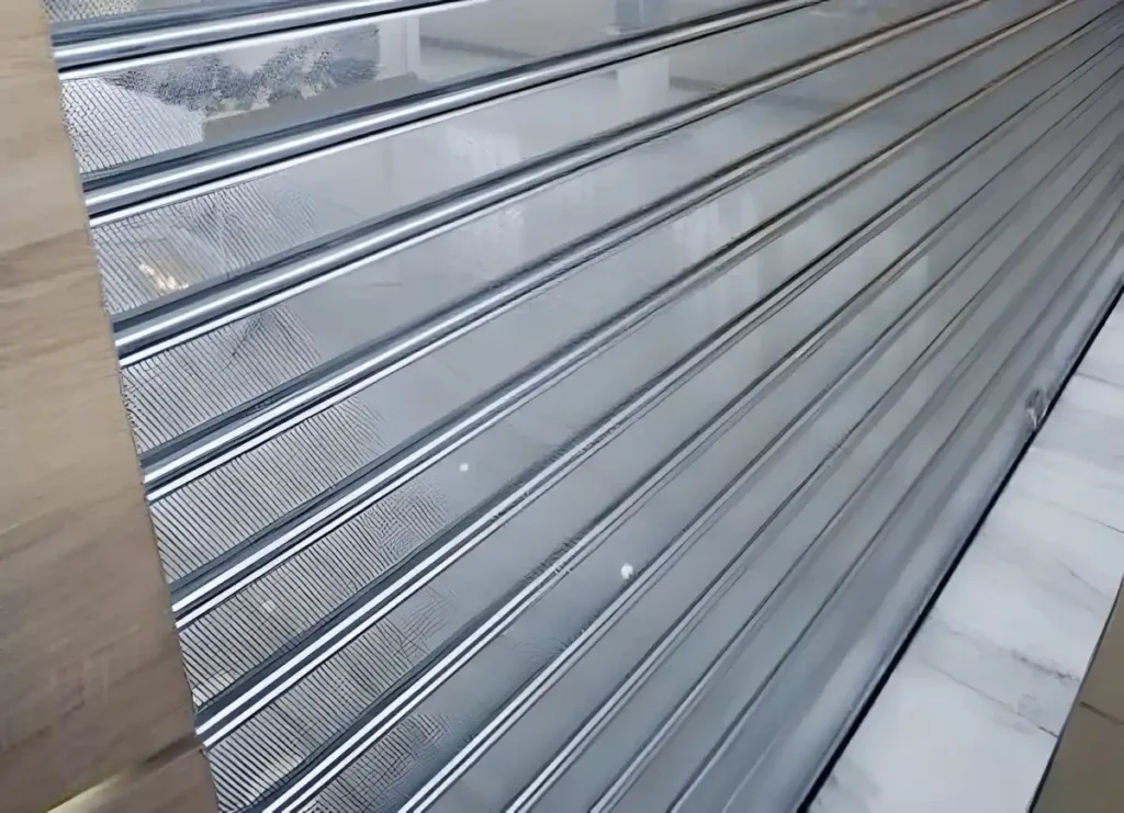 İstanbul Kepenk Montajı: 39 İlçe 11 Giyim, elektronik, kafe, kuyumcu, kozmetik, optik mağazaları için Şeffaf polikarbon kepenk