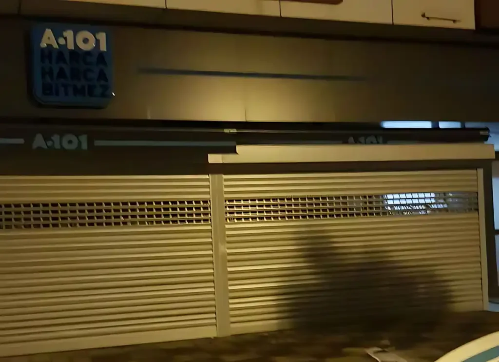 Şile A101 Market Alüminyum Gözlü Kepenk Montajı Projesi 6 Şile A101 market alüminyum gözlü kepenk montajı. market gözlü kepenk sistemi