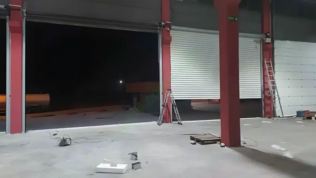 Tuzla Kargo Deposu Galvaniz 100'lük Palet Kepenk Montajı Projesi 8 Tuzla kepenk montajı 100'lük palet galvaniz kepenk sistemi