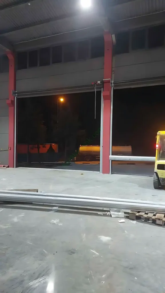 Tuzla Kargo Deposu Galvaniz 100'lük Palet Kepenk Montajı Projesi 5 Tuzla kepenk montajı 100'lük palet galvaniz kepenk sistemi