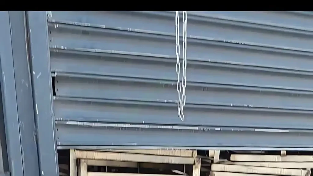 Ümraniye Kepenk Lamel Tamiri. Çözüm Elektrostatik toz boya kepenk tamiri. Ümraniye endüstriyel kepenk onarımı